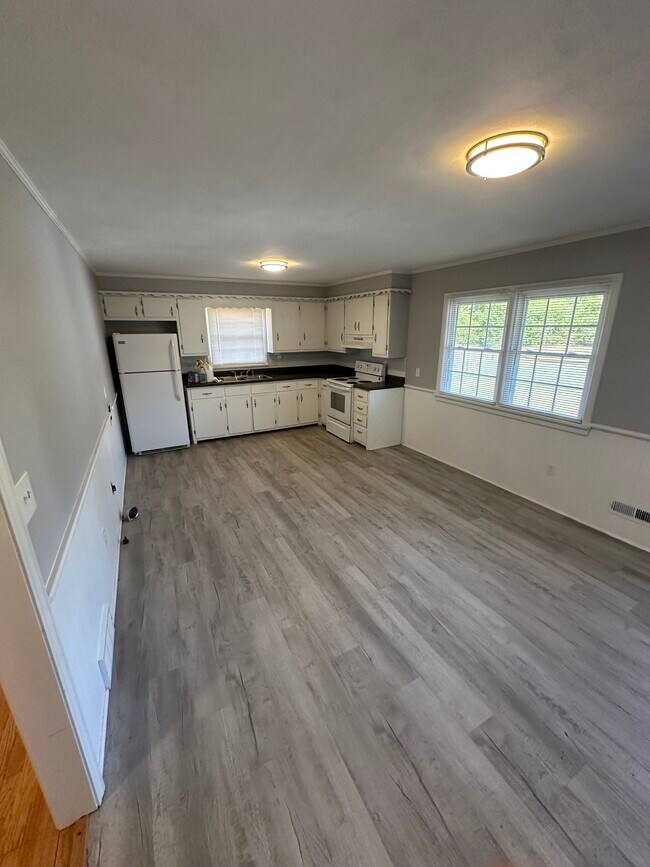Foto del edificio - 2108 Southland Dr