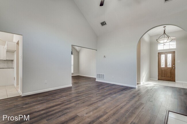 Foto del edificio - 3 br, 2 bath House - 2317 Suntree Lane