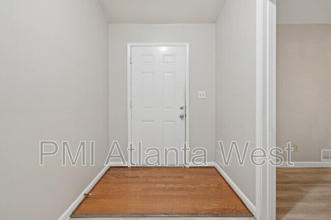Foto del edificio - 5490 St Lo Ln