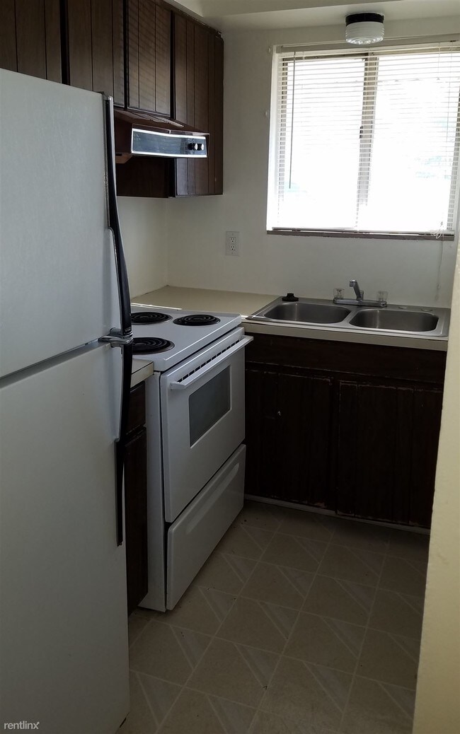 Foto del edificio - 4161 W Court St