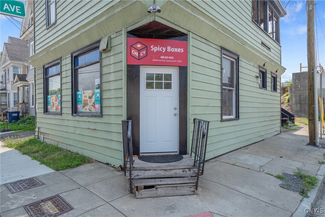 Primary Photo - 600 Burnet Ave