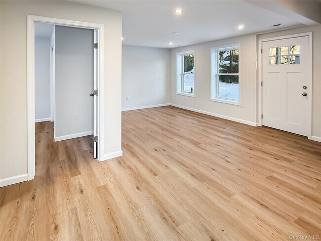 Foto del edificio - 4332 Albany Post Rd