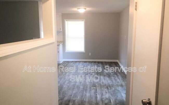 Foto del edificio - 3161 W Lombard St