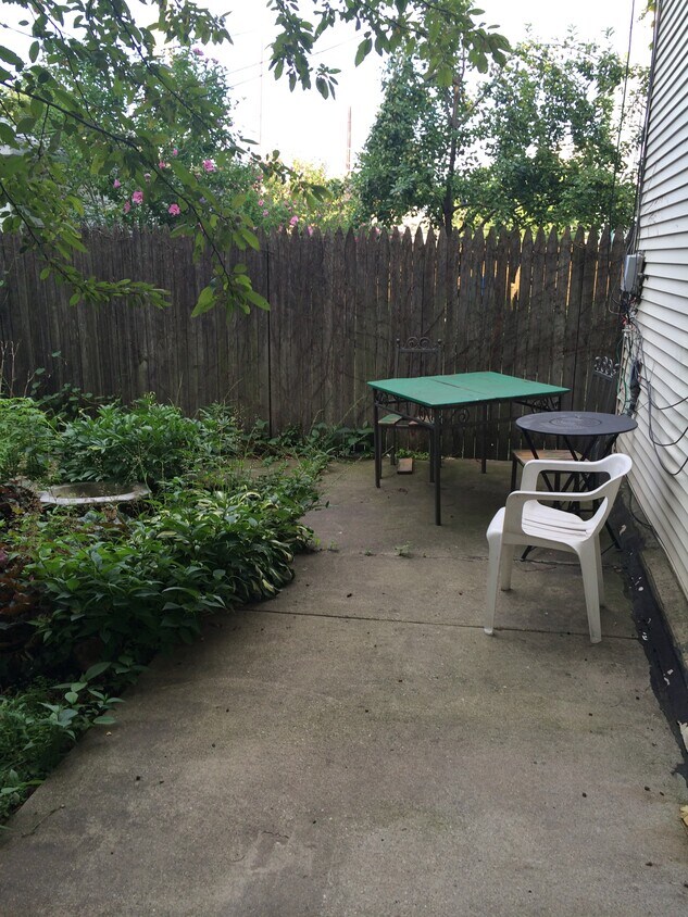 Foto principal - 905 N Rockwell St