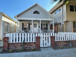Building Photo - 336 Magnolia Ave