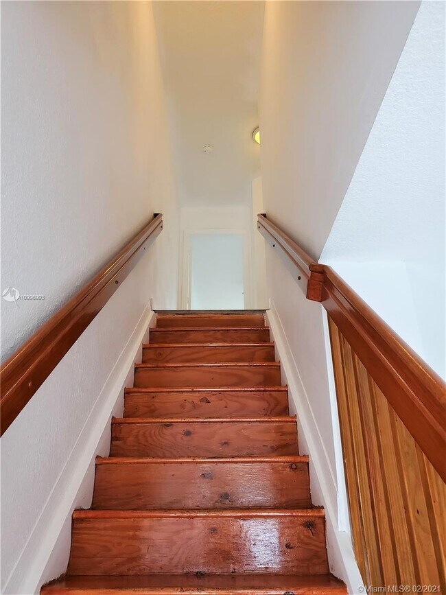 Building Photo - 110 SW 109th Ave