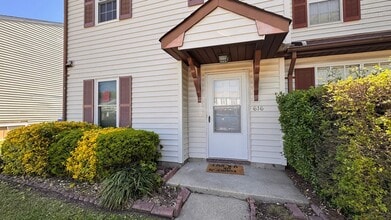 Building Photo - 616 Aubrey Dr