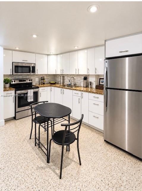 Foto del edificio - 652 NW 3rd St