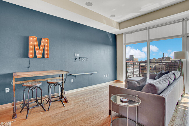 Foto del edificio - 106 W Seeboth St