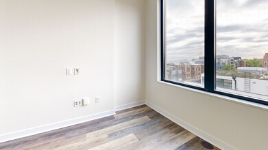 Interior Photo - Capitol View on 14th