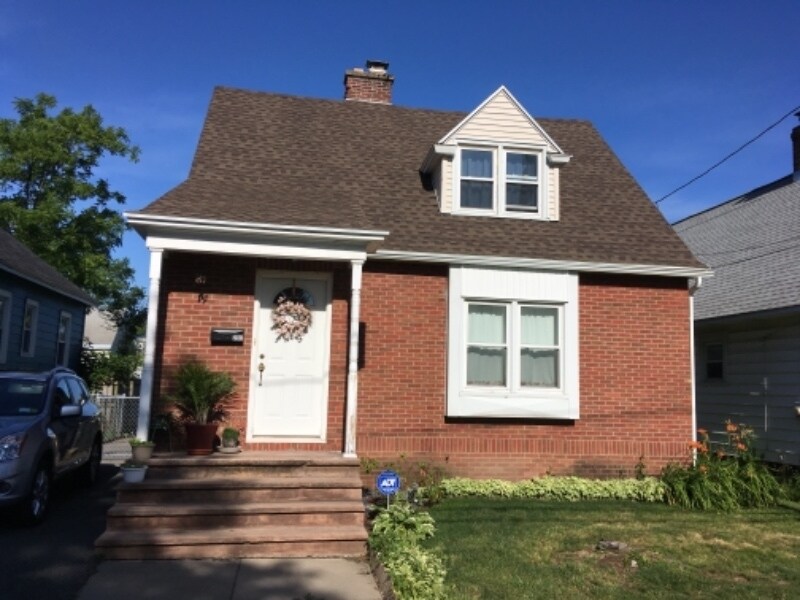 Primary Photo - 291 N Collingwood Ave