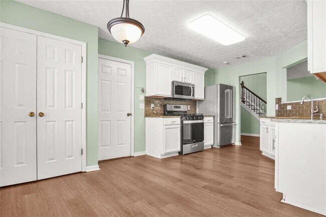 Building Photo - 1203 Andrews Dr