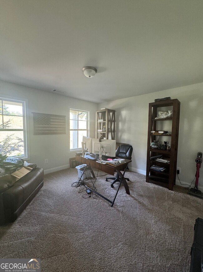 Building Photo - 892 Belmont Park Dr