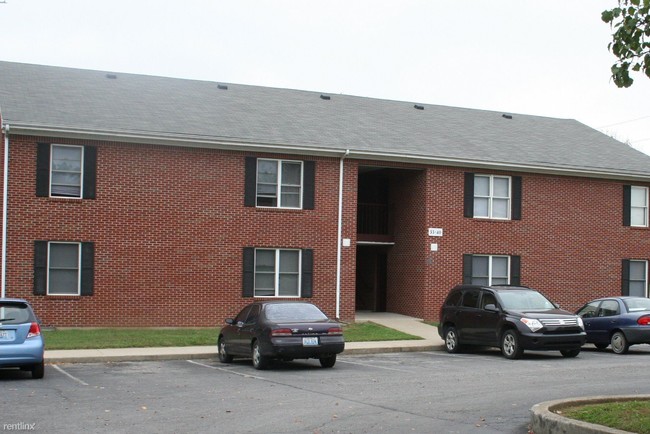 Building Photo - 1050 Hickory Hill Dr