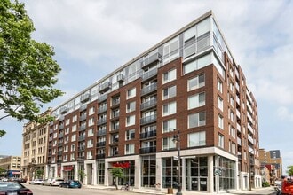 Building Photo - 1255 Rue De Bullion