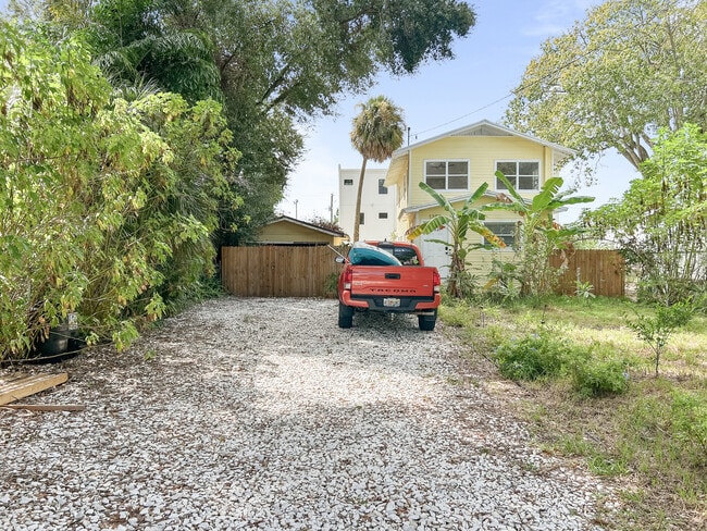 Photo - 1307 E 17th Ave Apartments