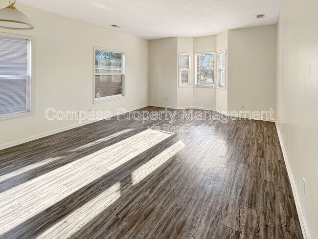 Foto del edificio - 930 Sheldon Ave SE