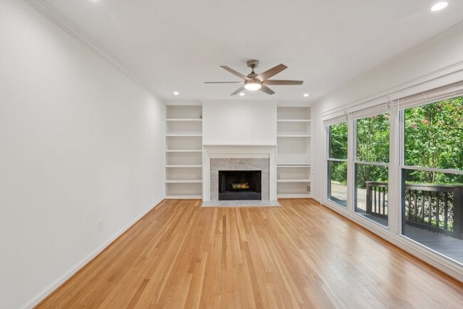 Building Photo - Charming 3BR House in Smyrna