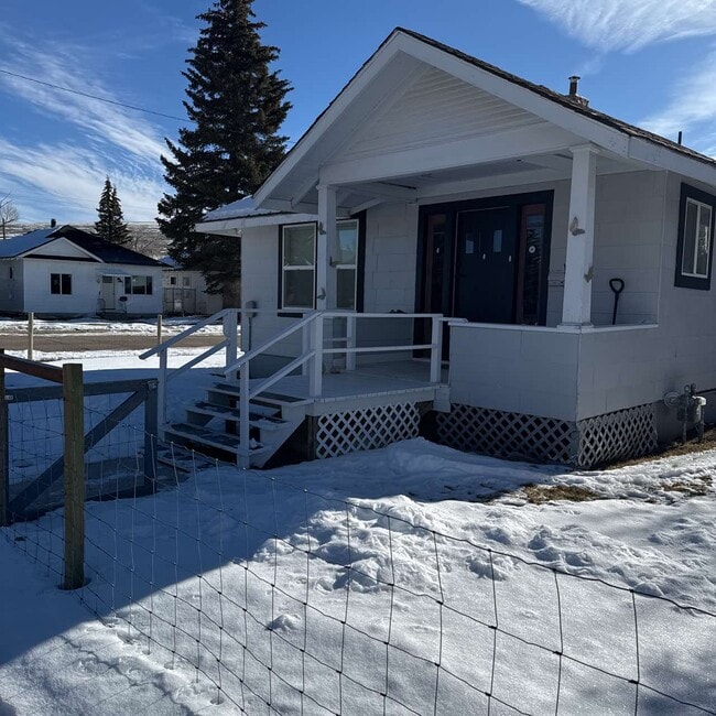 Foto del edificio - 502 Garnet St