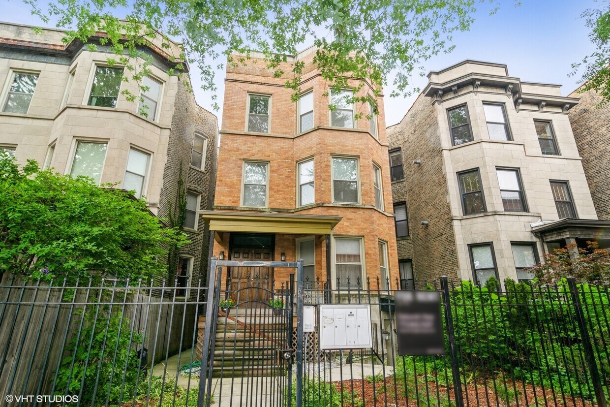 Primary Photo - 4821 N Winthrop Ave