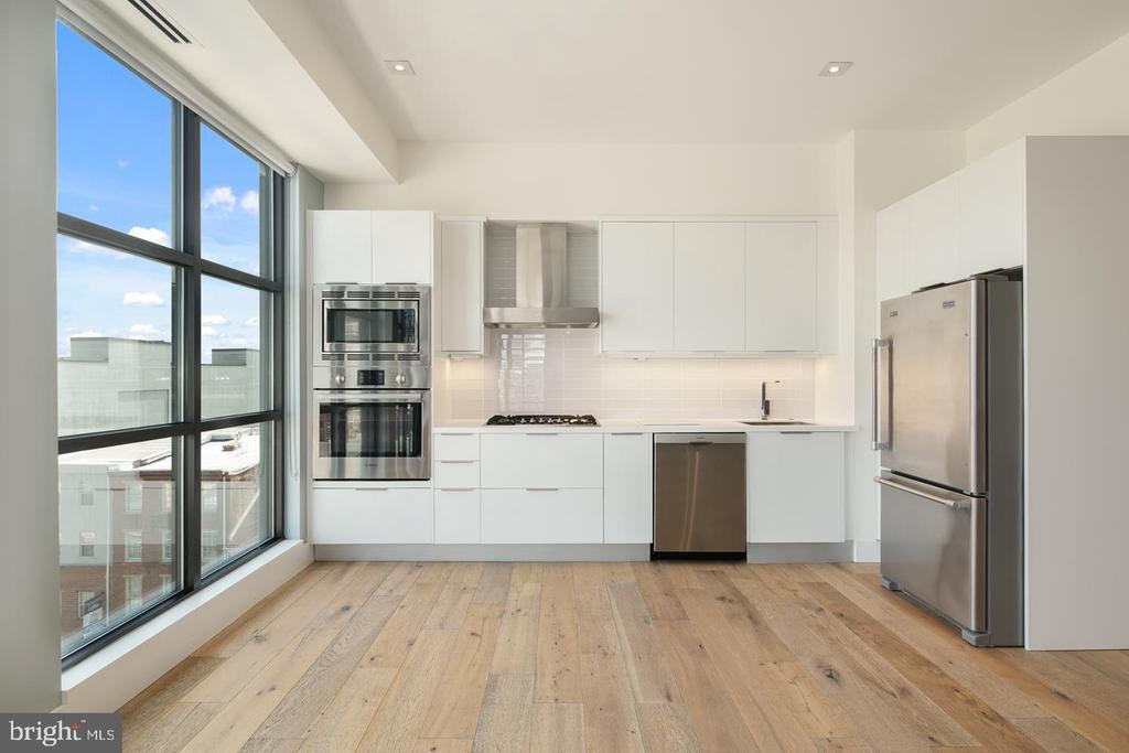 Primary Photo - 240 N 2nd St