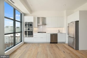 Building Photo - 240 N 2nd St