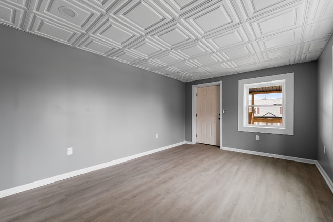 Building Photo - 404 High St