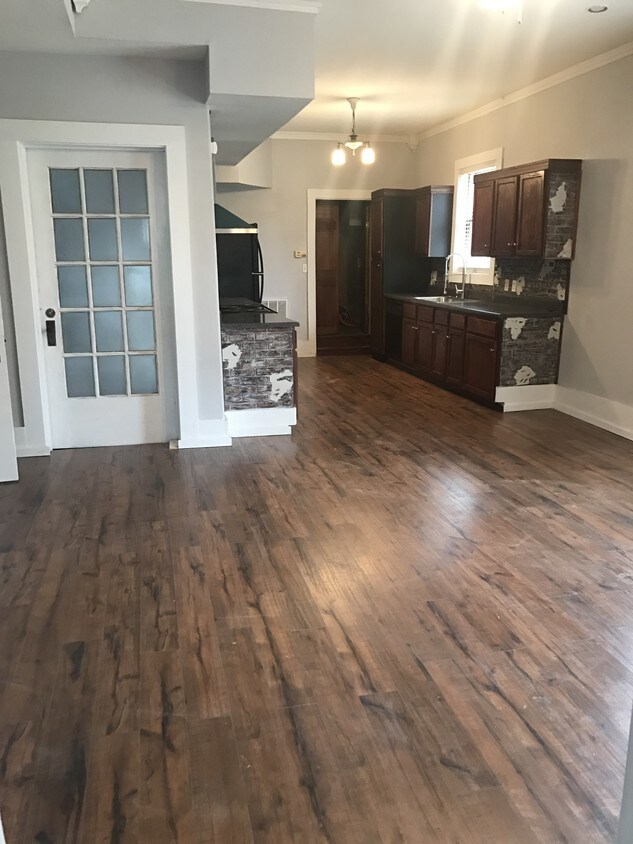 Foto principal - 913 Rock St