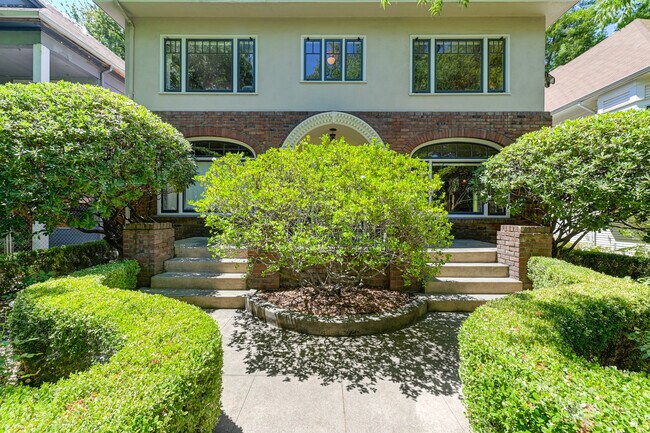 Front of House - 2714 H St