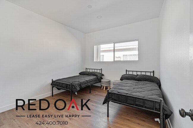 Foto del edificio - Outstanding Three Bedroom with Stainless S...