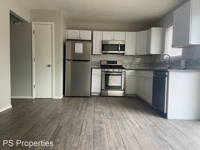 Building Photo - 3005 Quail Pointe Dr NW