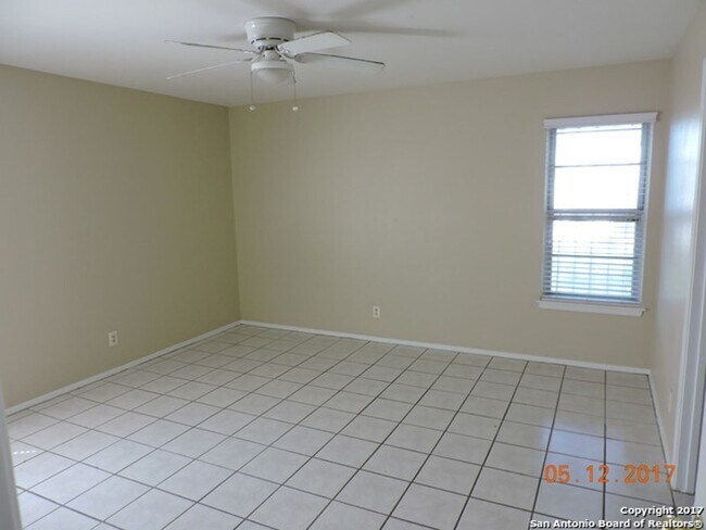Foto del edificio - Charming one story in Rolling ridge subdiv...