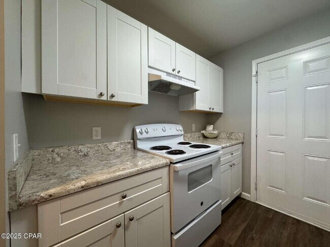 Foto del edificio - 4006 E 11th St