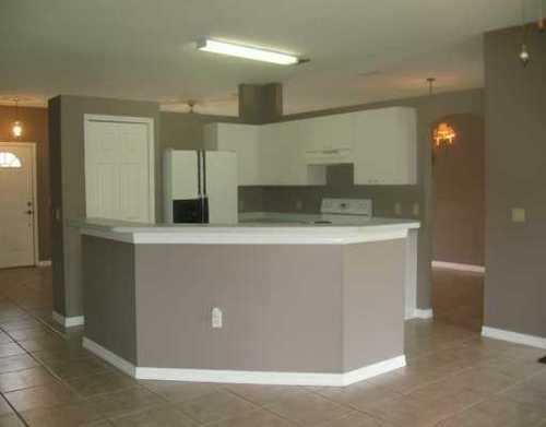 Foto del edificio - Deltona - 3 Bedroom, 2 Bathroom - $1,895.00