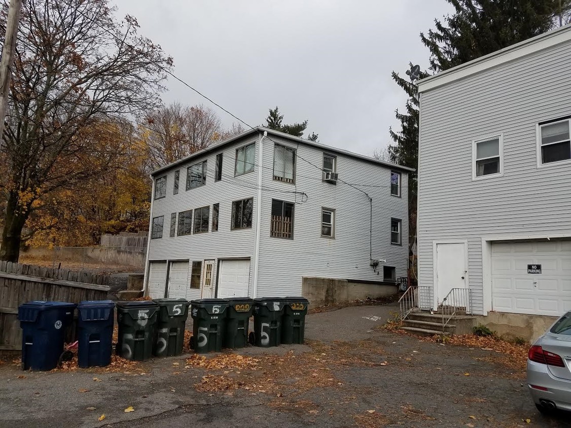 218 Main Street Rear - 5 Wood Ct