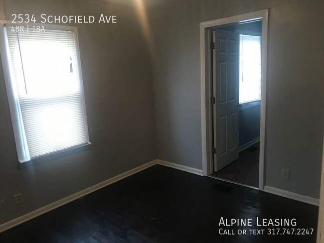 Building Photo - 4BR House ready to LEASE! Martindale-Brigh...