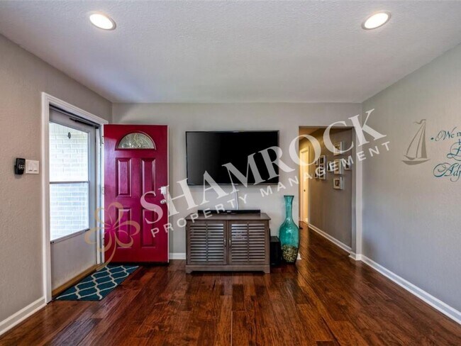 Foto del edificio - Beautifully Updated 3/2 Home in Prime Location