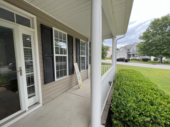 Foto del edificio - 783 Hay River St
