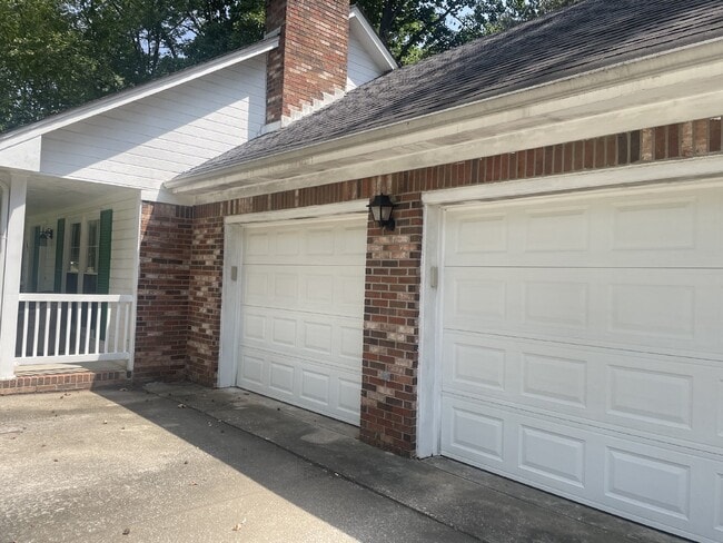 Building Photo - 168 Kirby Dr
