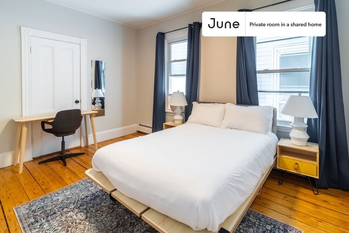 Private bedroom in 4 bed/1 bath Home - Private bedroom in 4 bed/1 bath Home