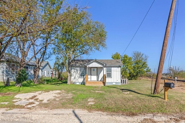 Foto del edificio - 603 E 3rd St