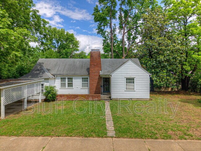 Building Photo - 778 Goodman St