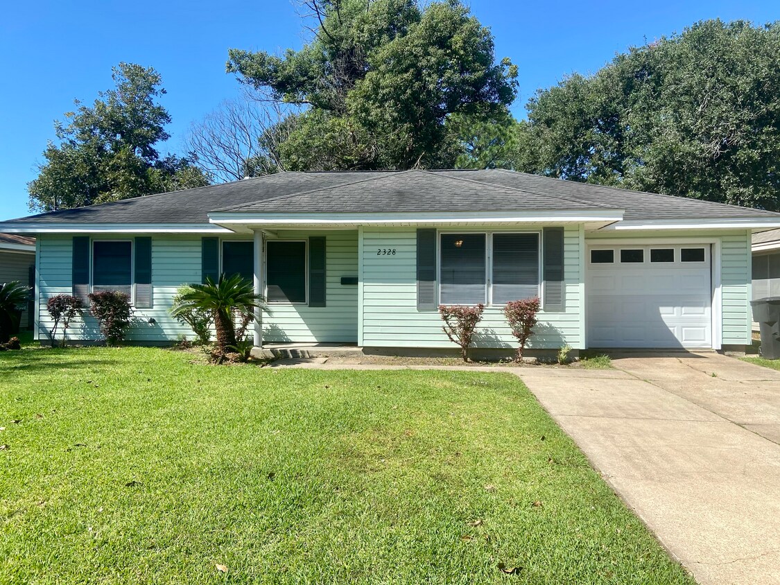 Foto principal - 2328 Gary Ave