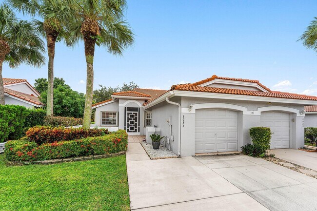 Foto del edificio - 8084 Summer Shores Dr