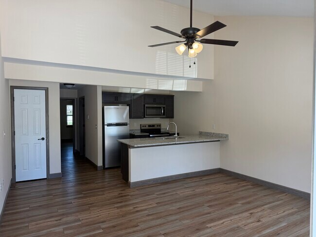 Foto del edificio - 526 Gillham St