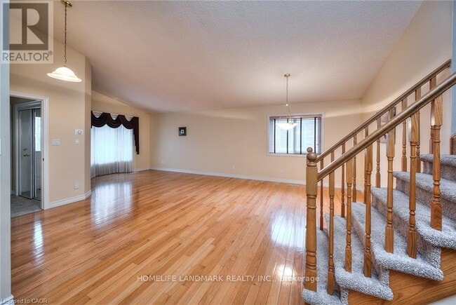 Building Photo - 571 Brigantine Dr