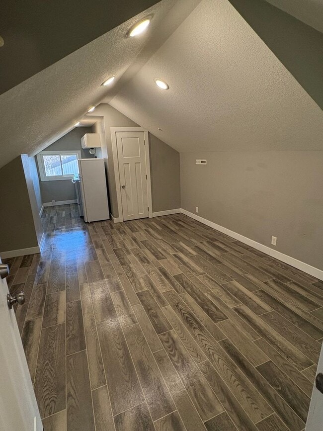 Building Photo - 816 Congress St