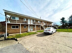 Building Photo - 301 Martin St