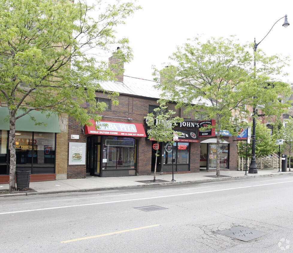 Foto del edificio - 2231-2233 N Lincoln Ave
