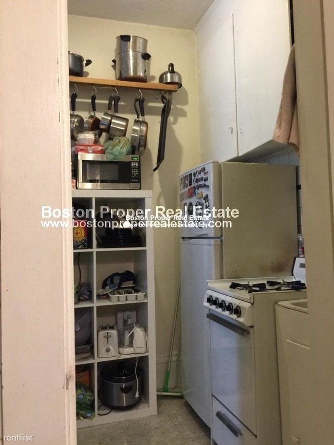 Building Photo - Studio, 1 bath  - 312 Beacon St #6